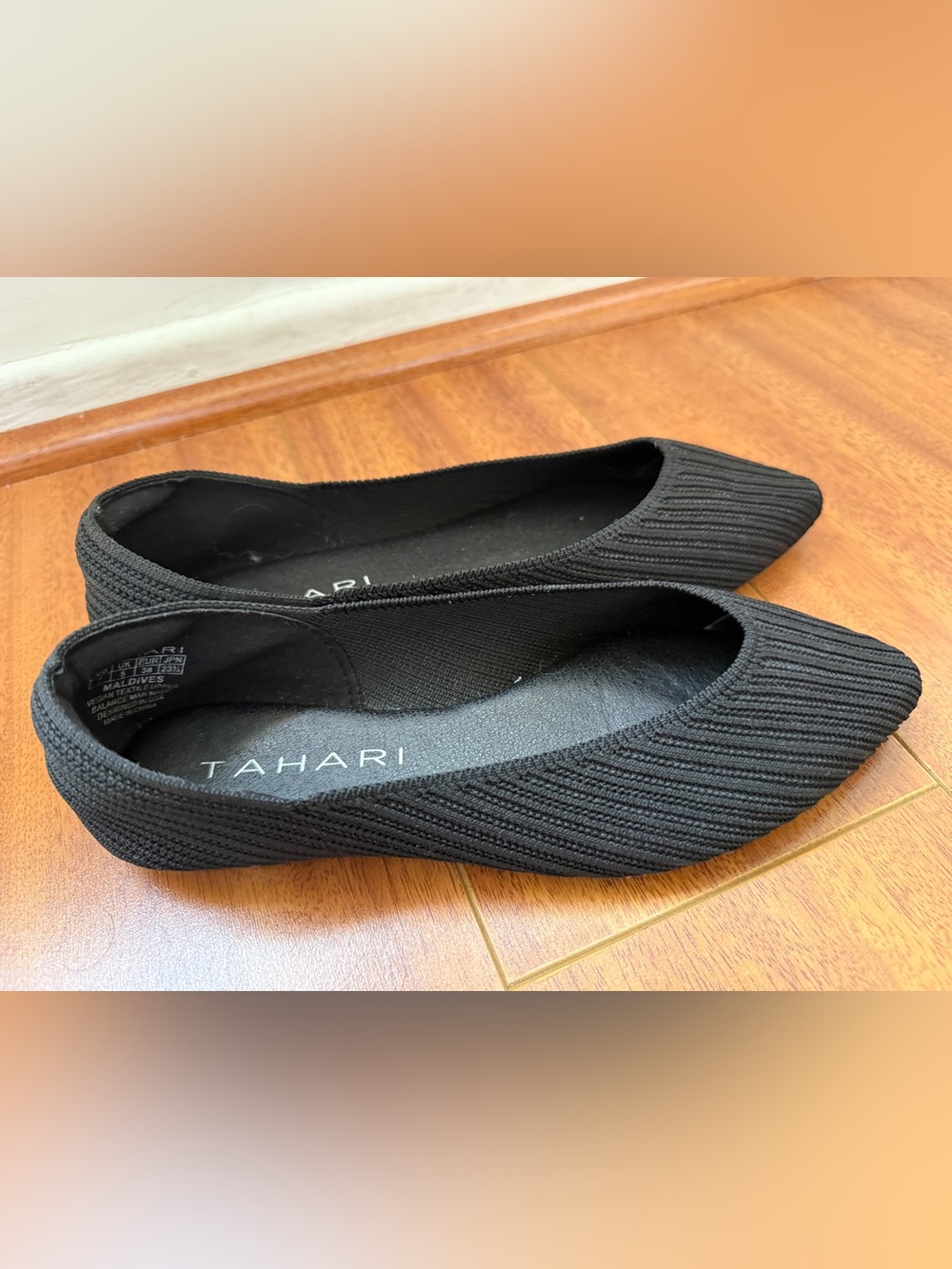 TAHARI 8.5 MALDIVES BLACK BALLET FLATS MESH UPPER POINTED TOE CUSHIONED INSOLE